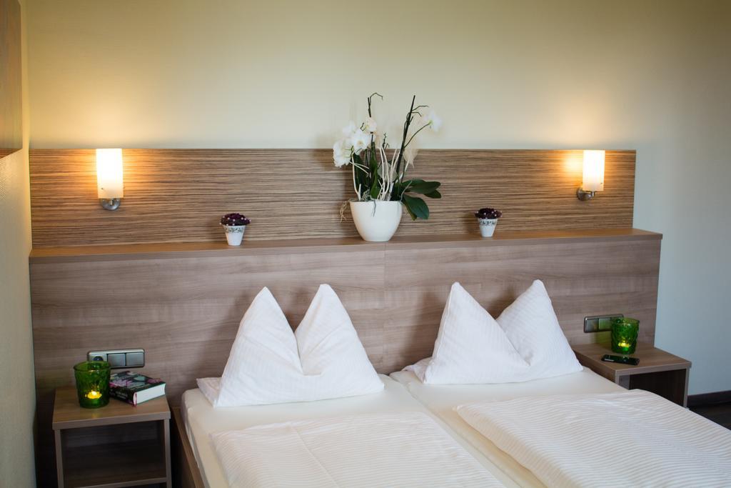 Bb Haus Neugebauer Garni Hotel Geisenheim Luaran gambar
