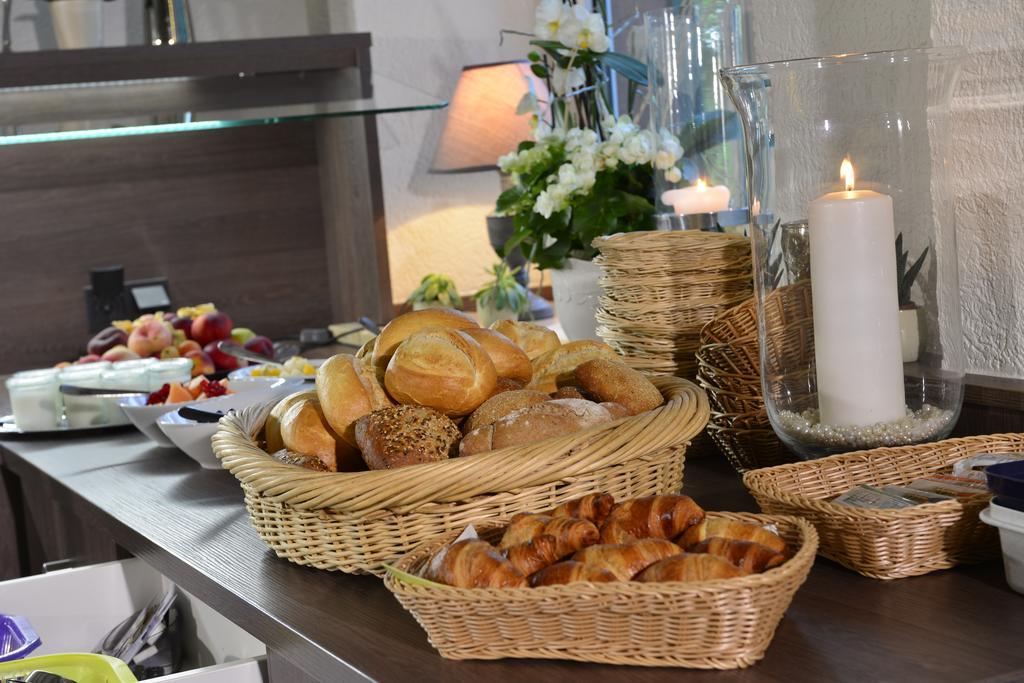 Bb Haus Neugebauer Garni Hotel Geisenheim Luaran gambar